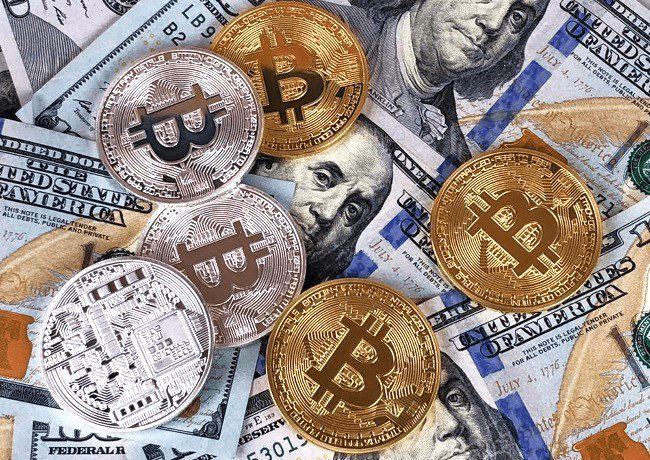 Взлет курса Bitcoin на фоне критики криптовалют от известных миллиардеров