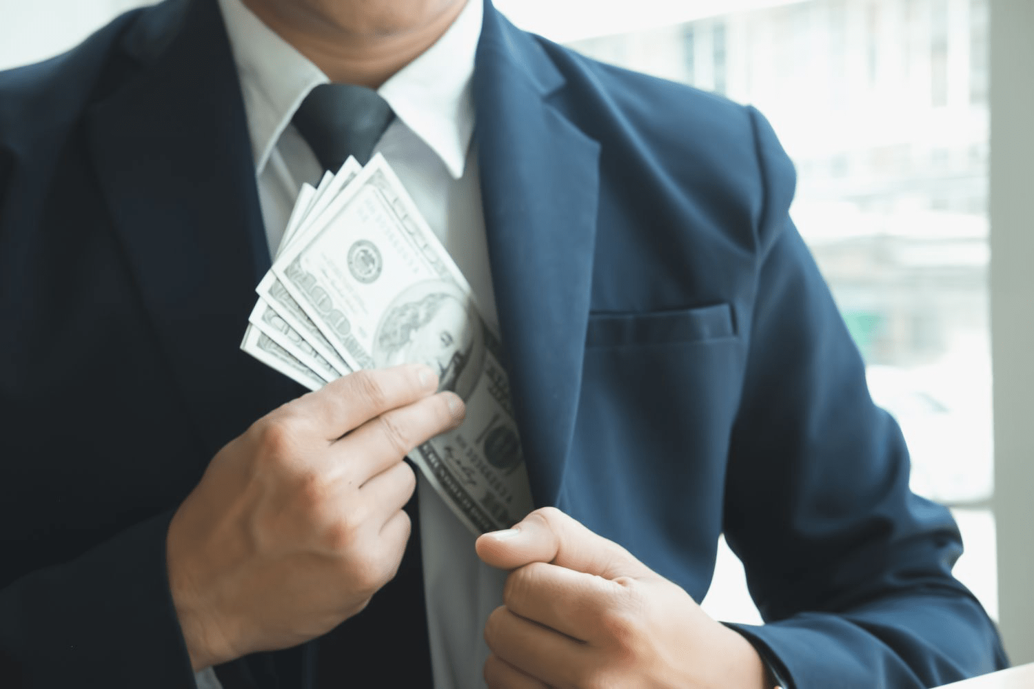 Рынок под контролем: как работает наблюдение и почему это важно