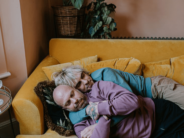 Как справиться с увеличением груди у мужчин: причины и эффективные методы