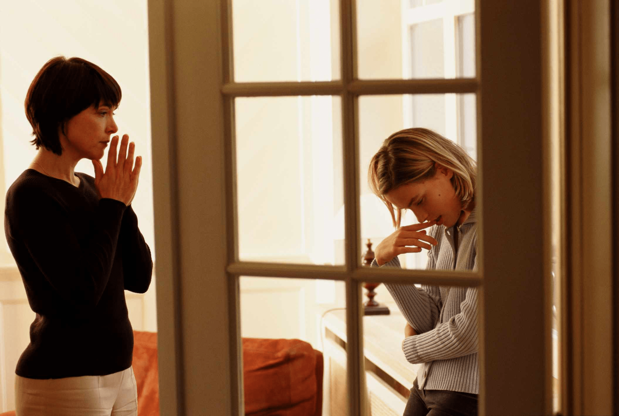 Как распознать токсичную мать и справиться с последствиями