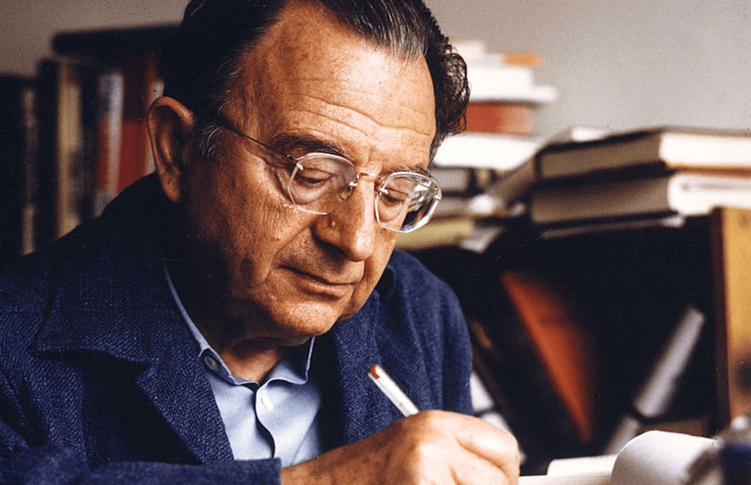 Erich Fromm: A Trailblazing Social Psychologist and Psychoanalyst