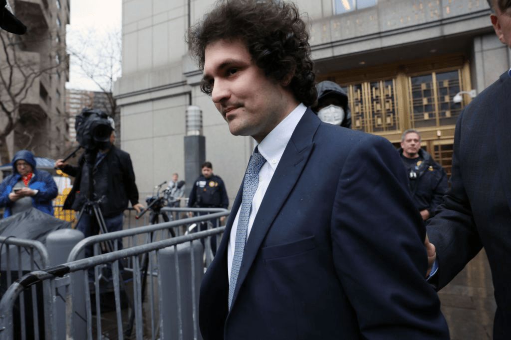 Kisah Jatuhnya FTX: Keserakahan, Kelalaian, dan Kekacauan yang Menghancurkan