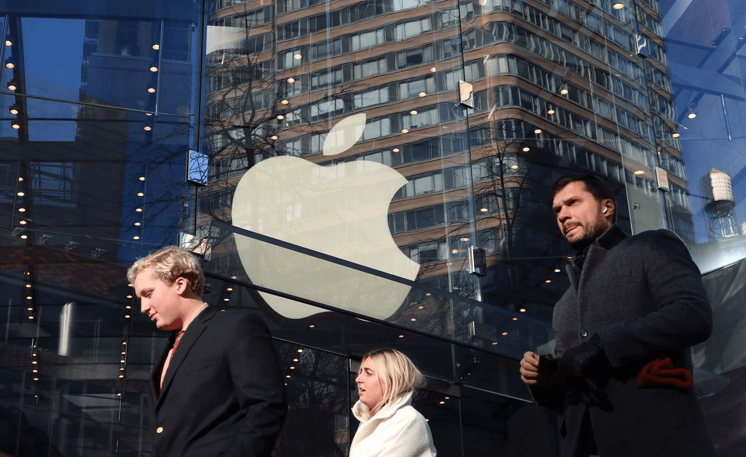 Как Технологические Гиганты Переворачивают Игру в Банковской Сфере