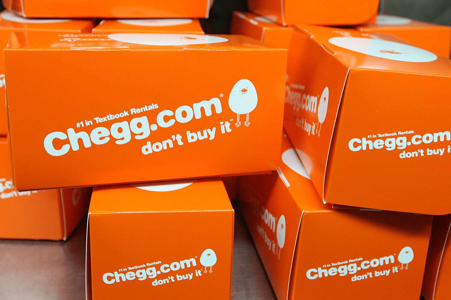 Chegg Shares Drop Sharply in 2025 Amid ChatGPT Impact on Subscriber Growth and Revenue