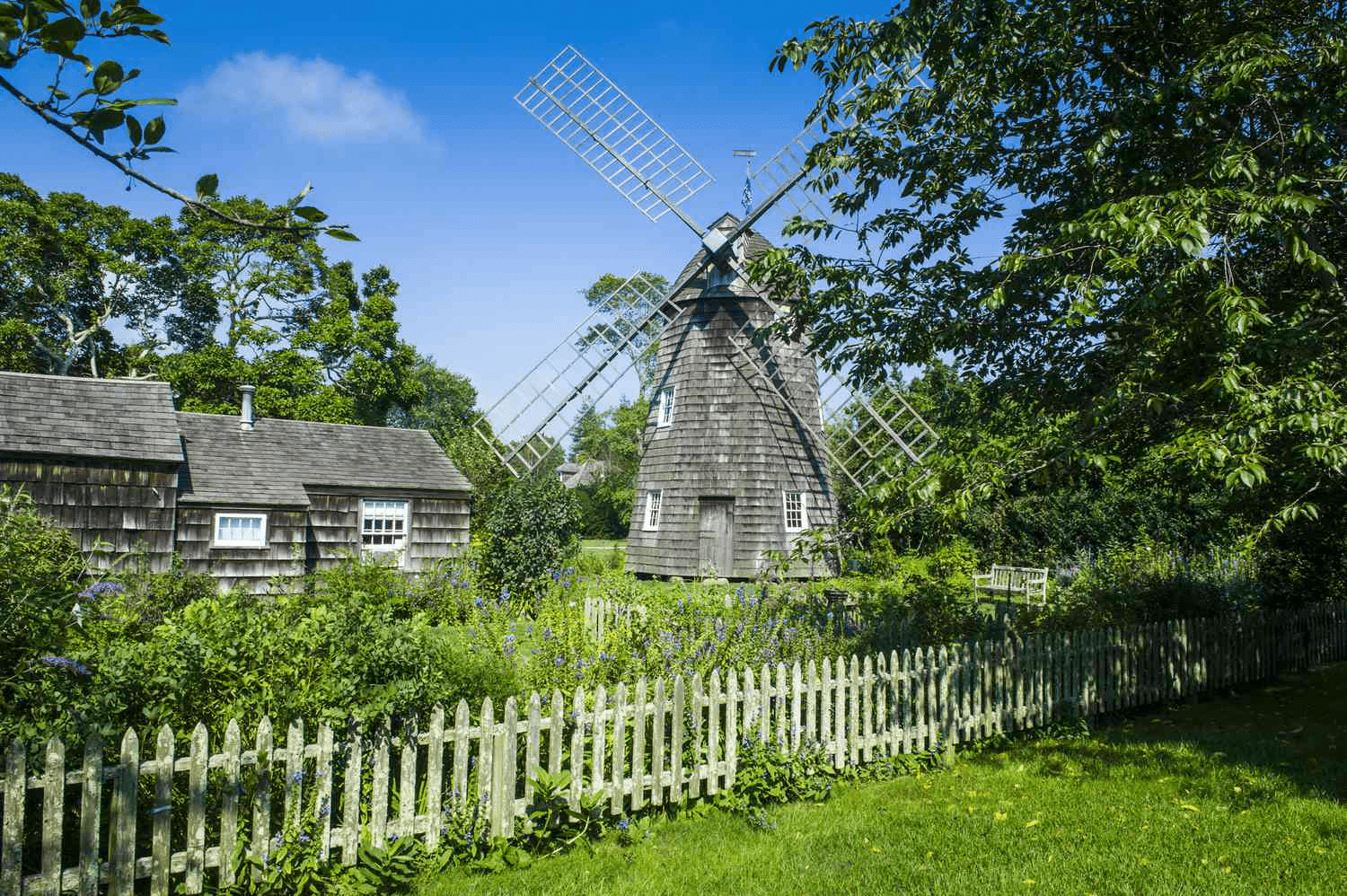 Hamptons Home Prices Hit $3.08M in 2025 Amid Historic Inventory Shortage