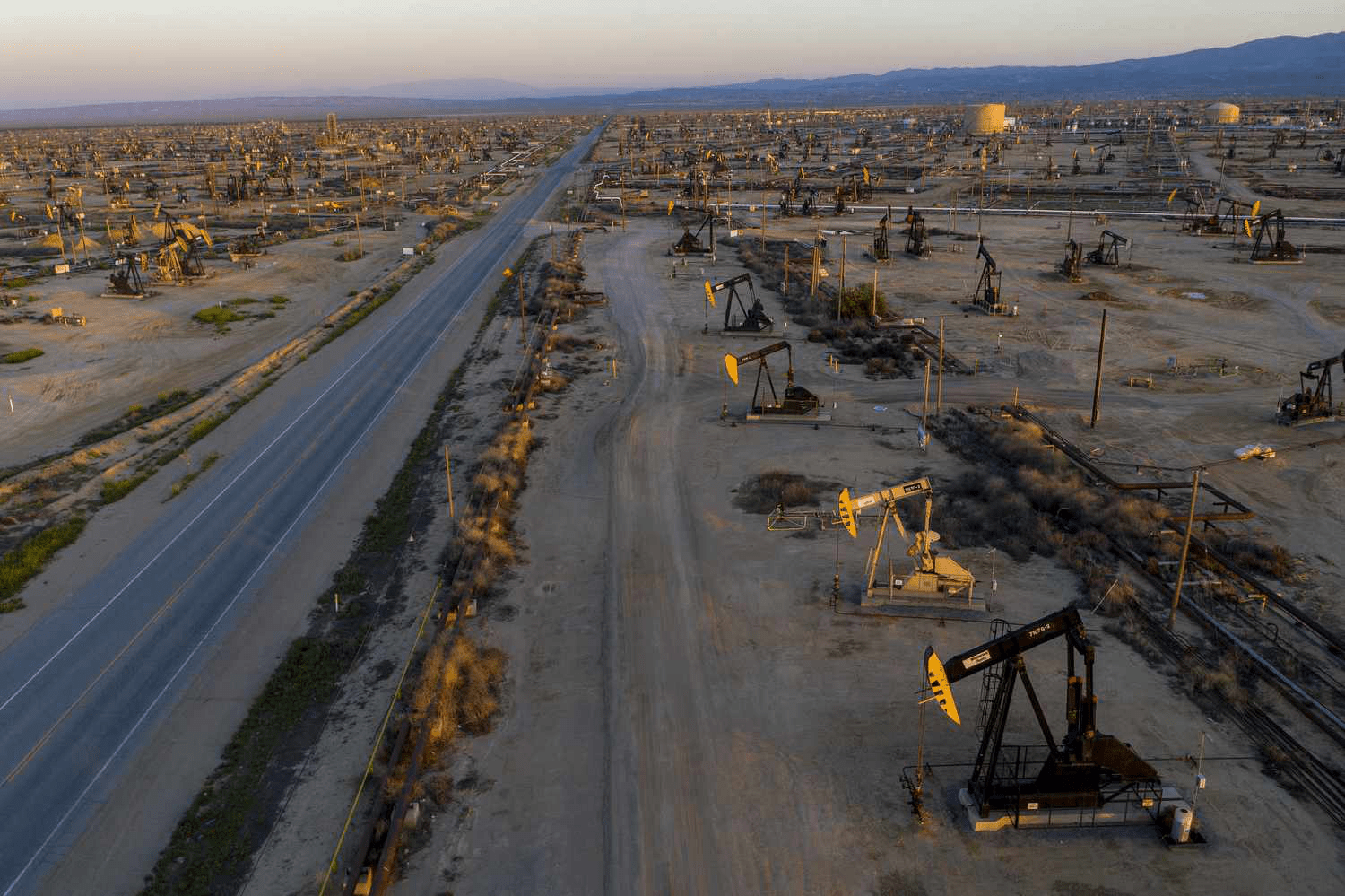 Как снижение цен на нефть влияет на финансовые показатели Marathon Oil