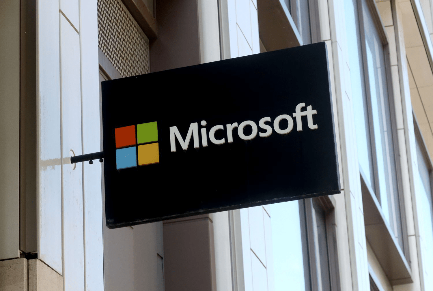 Почему партнёрство Microsoft и OpenAI важно для будущего технологий