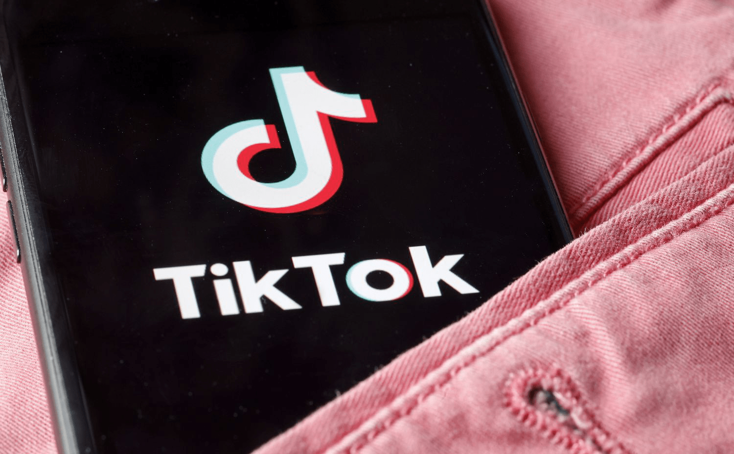 TikTok под угрозой запрета в США: что ждет популярное приложение?