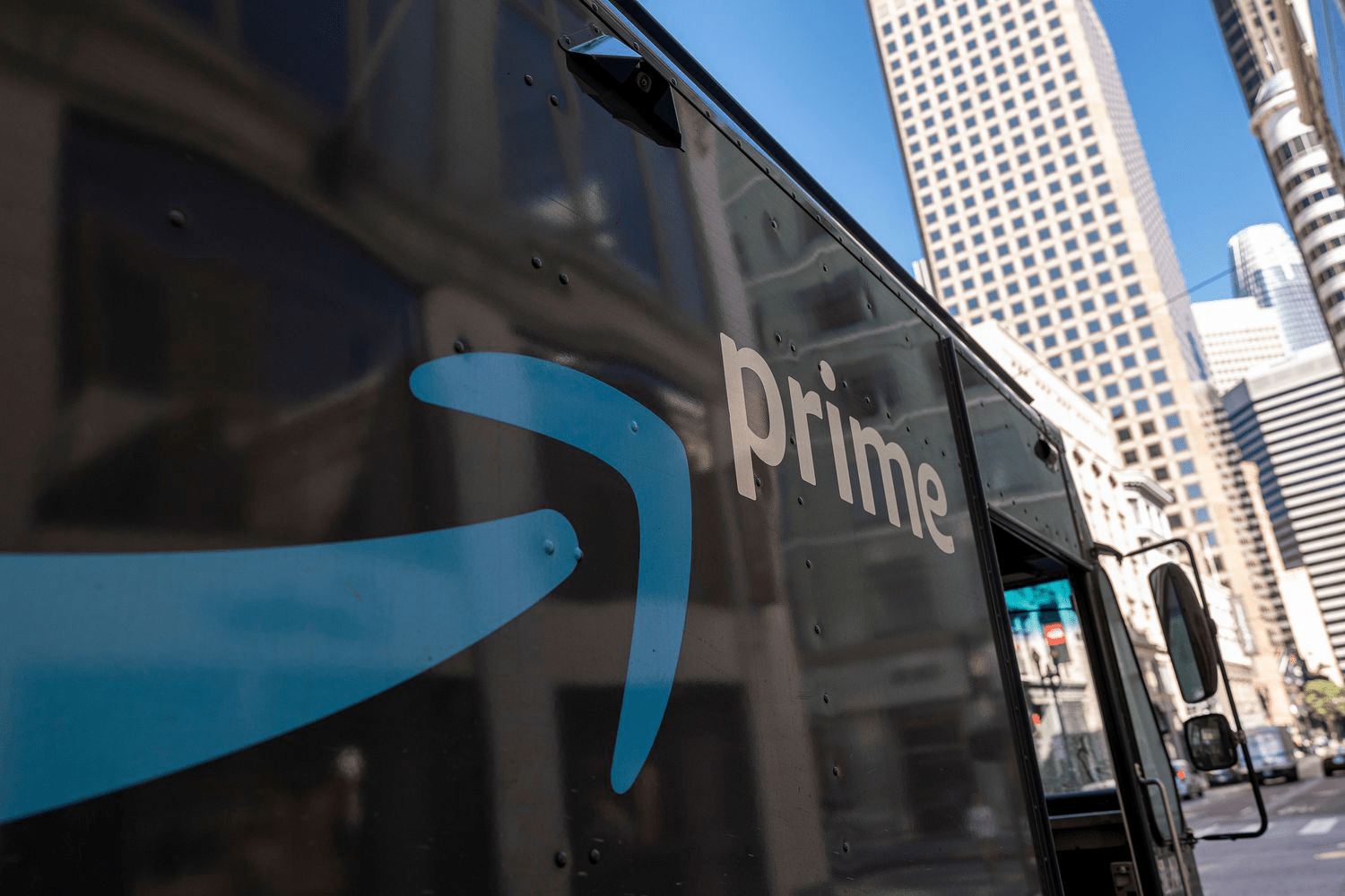 Amazon’s $9.99 Grocery Delivery Subscription in 2025 vs Walmart & Target: Which Offers the Best Deal?