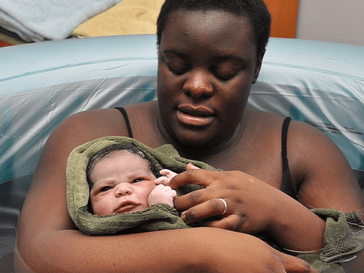 Сила Любви: Поддержка Чернокожих Матерей на Пути к Безопасным и Здоровым Родам