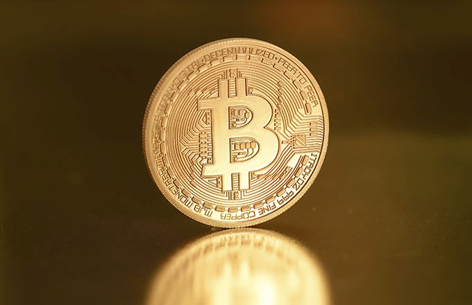 Взрывной интерес к биткоину в поисковых системах и на Investopedia