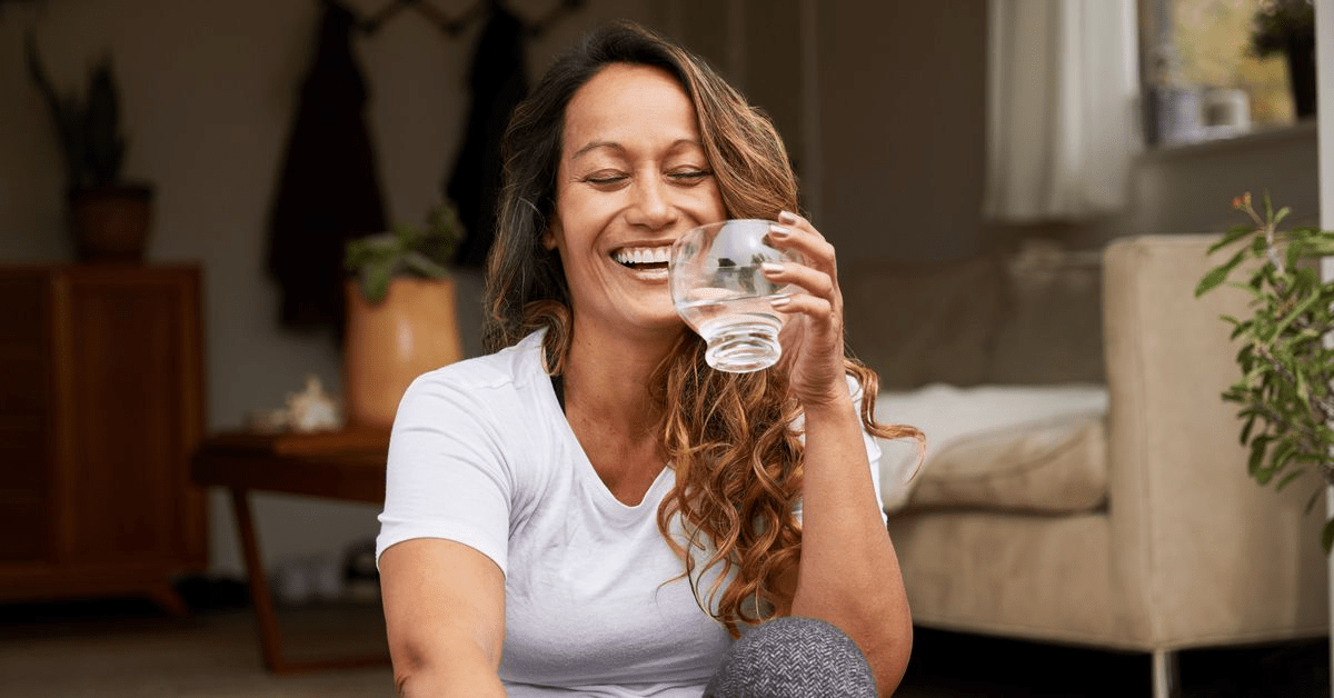 Menopauza Davrida Ko'ngil aynishi: Sabablari va Yengillashtirish Yo‘llari