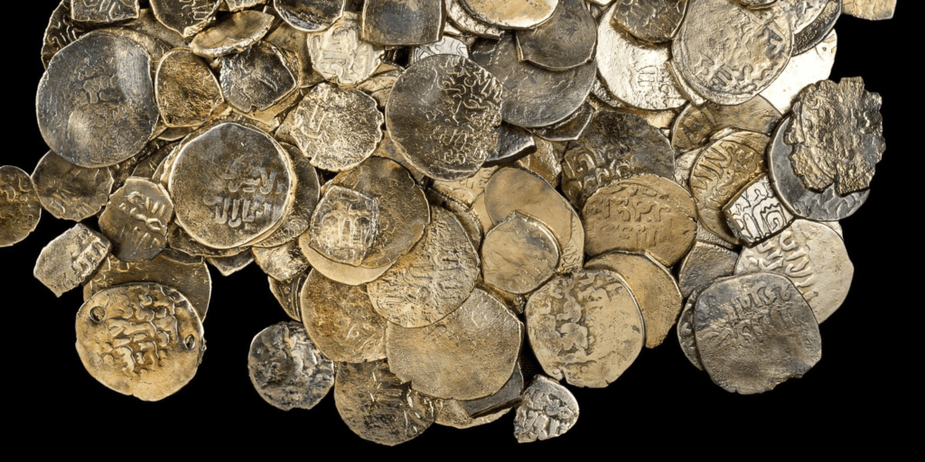 Two Ancient Shipwrecks with Treasures Discovered in the Mediterranean Sea