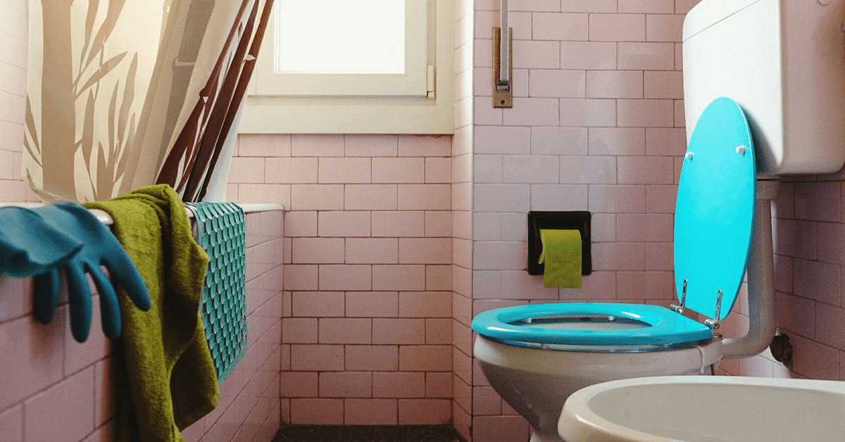 Can You Contract HIV from a Toilet Seat in 2025? Debunking Myths with Science