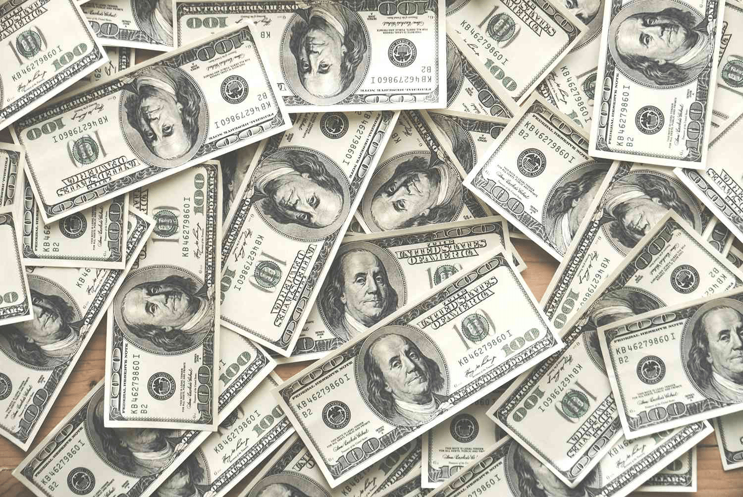 Как количественное смягчение Федеральной резервной системы повлияло на денежную массу M1?