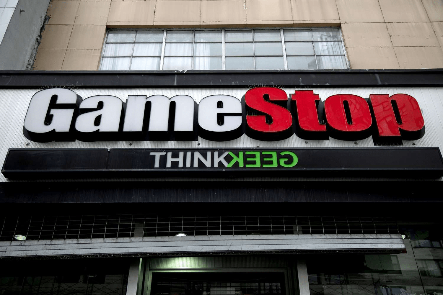 Как решение GameStop выпустить новые акции повлияло на курс акций