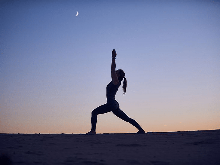 2025 Guide: Sync Your Yoga Practice with Moon Phases for Balanced Energy