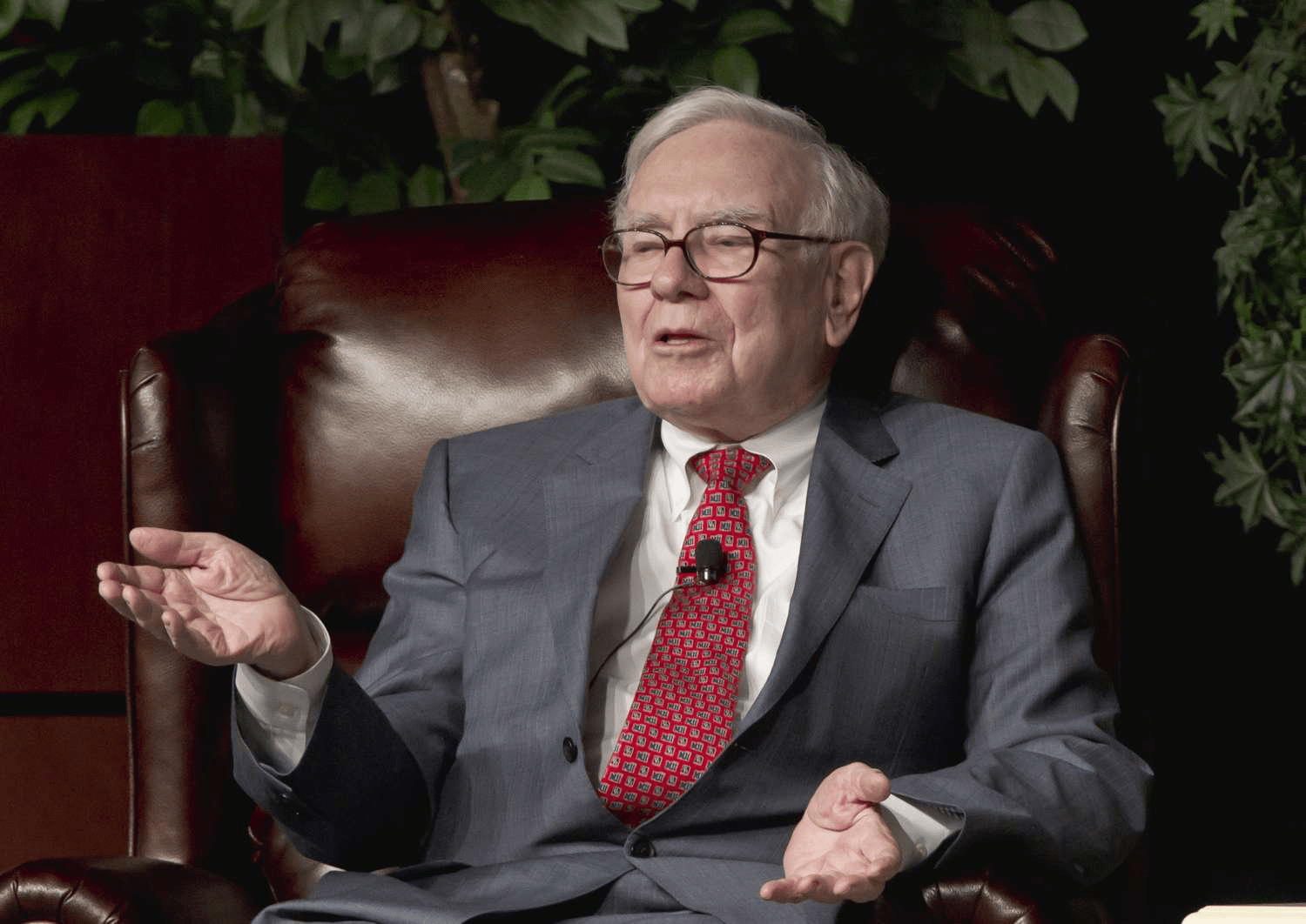 Warren Buffett and Jamie Dimon’s Strong Case for Stock Buybacks