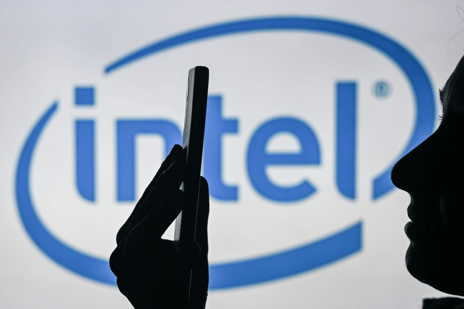 Intel Nears $11B Investment Deal with Apollo for 2025 Irish Chip Plant Expansion