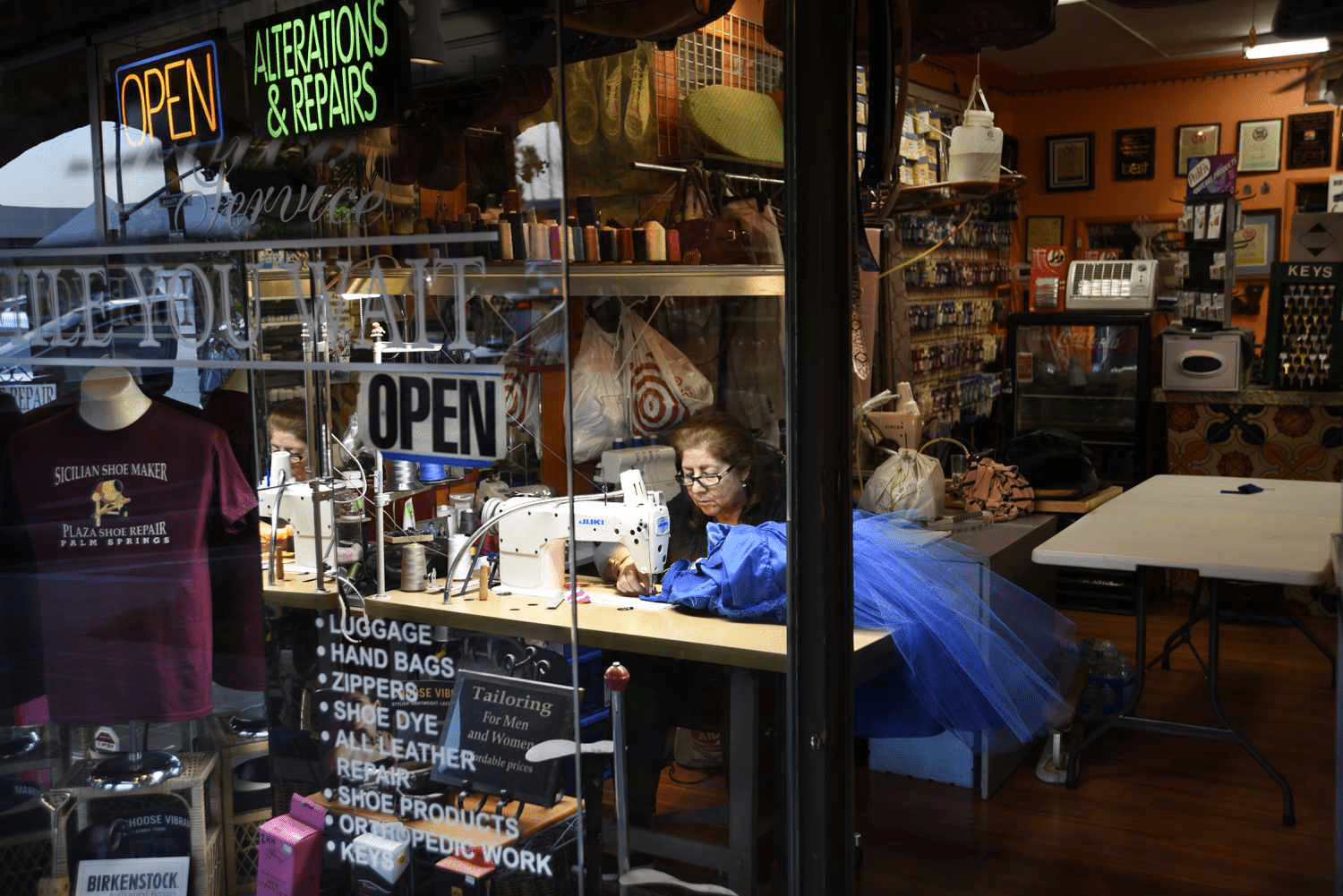 Kichik Biznes Egalarining Umidlari O'sishda, Ammo Narxlar va Mehnat Muammolari Haligacha Qolmoqda