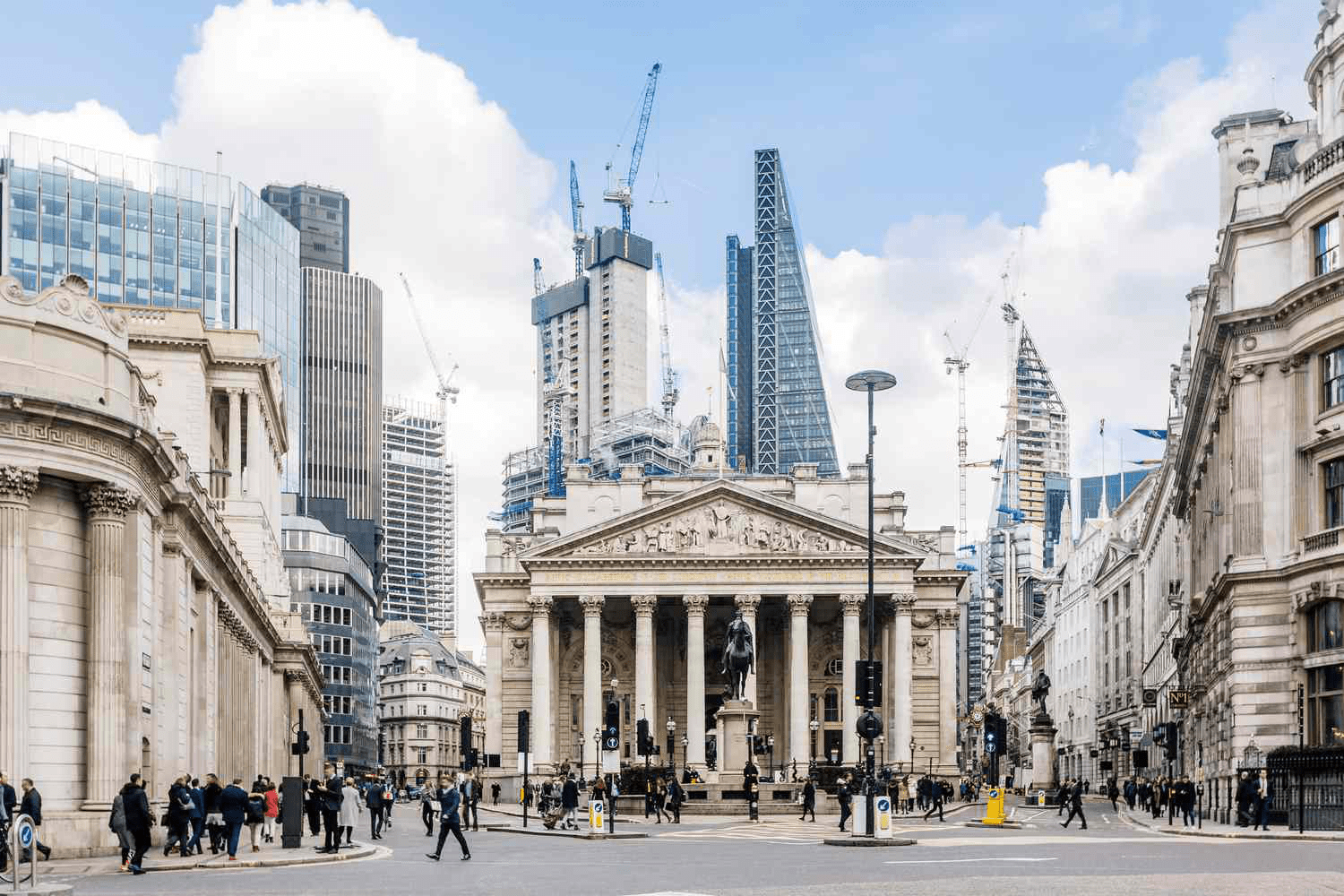 Peran Penting Bank of England dalam Kebijakan Moneter Inggris