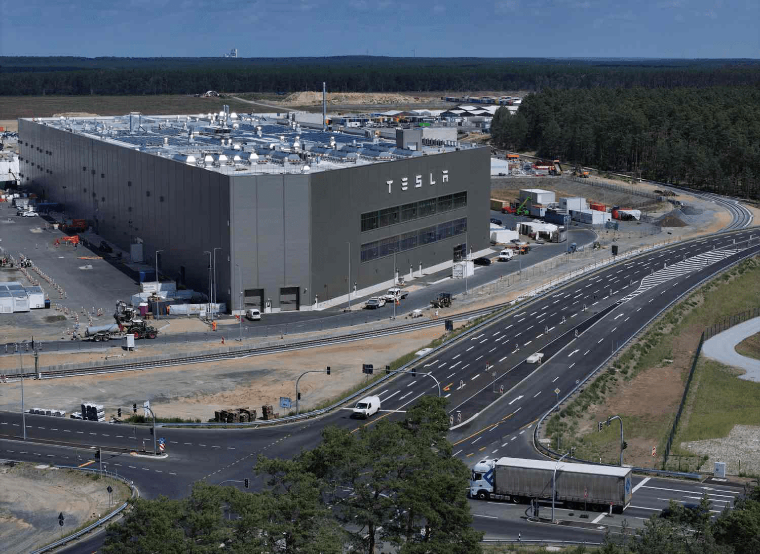 Tesla Создаёт Самый Крупный Автозавод Европы в Германии