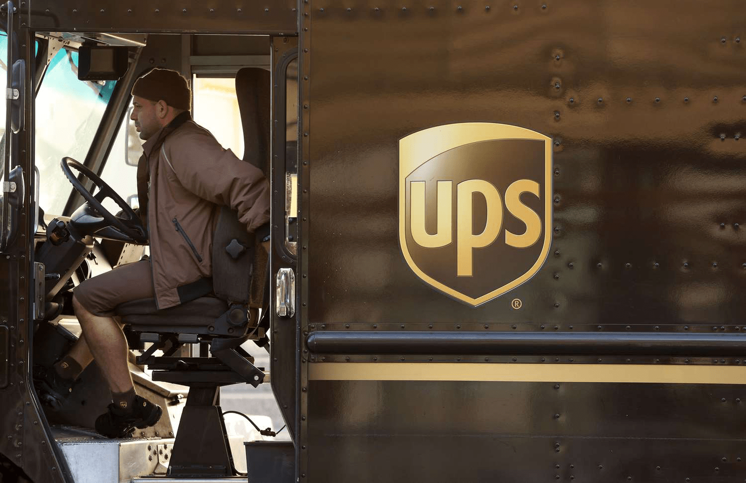 UPS and Teamsters Secure 5-Year Contract Deal in 2025, Strike Averted