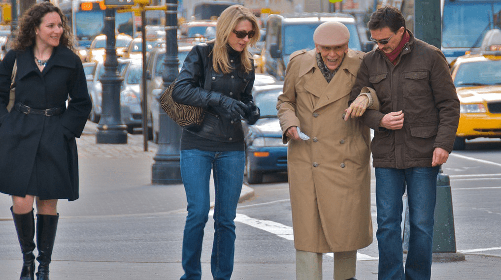 Simple Acts of Kindness to Brighten Someone's Day