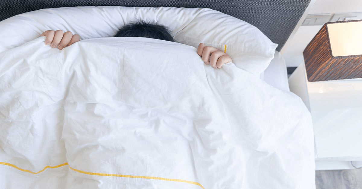 Эффективные способы облегчить боль и улучшить сон при повреждении роговицы глаза