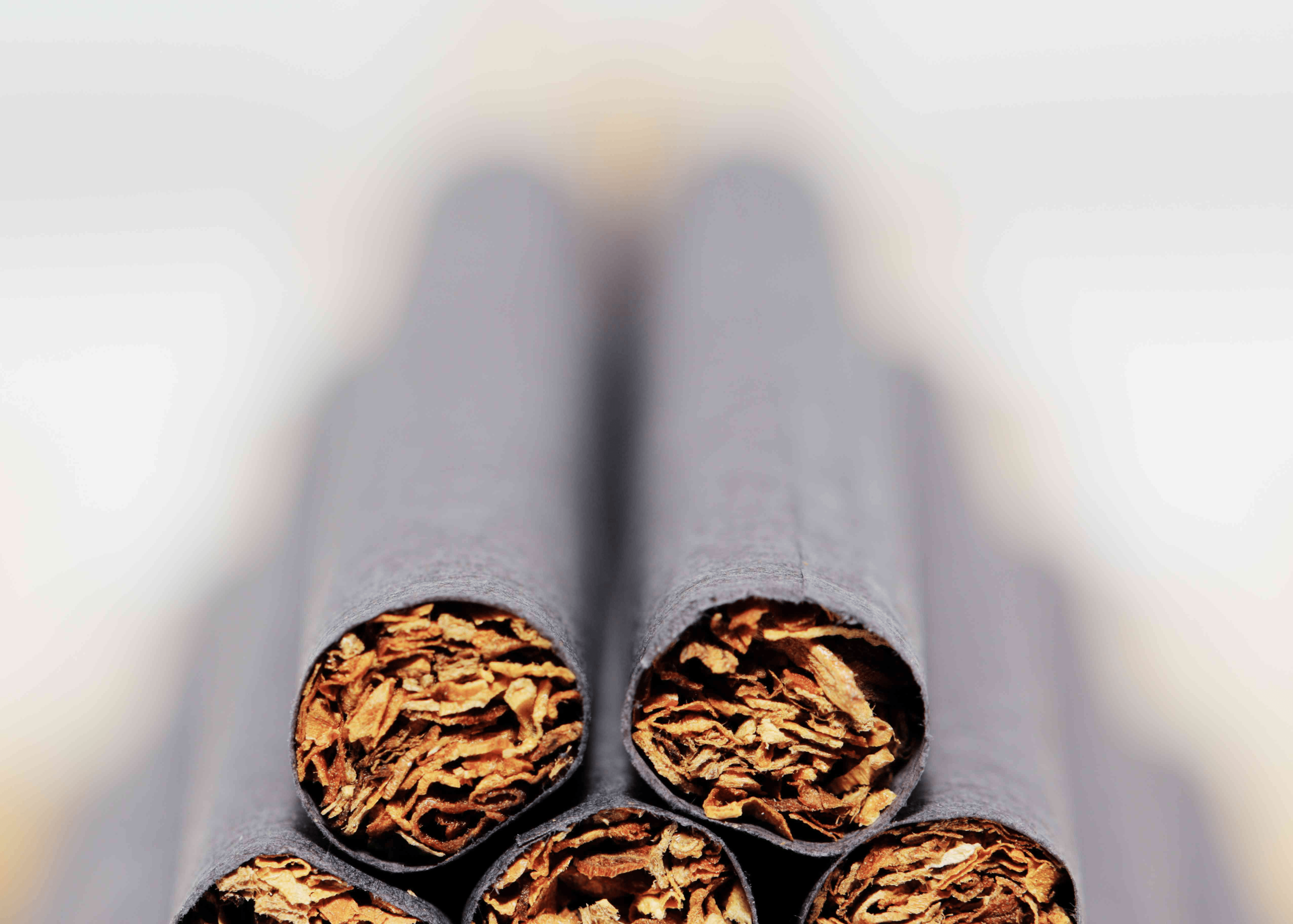 Clove Cigarettes 2025: Health Risks, Ingredients & Legal Status Explained