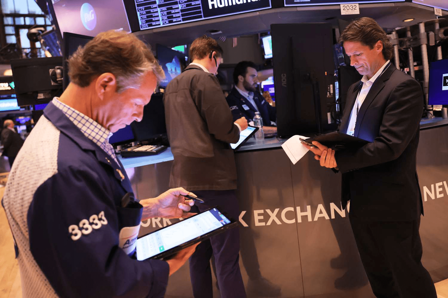 Рынки остаются стабильными на фоне неожиданного роста безработицы в США