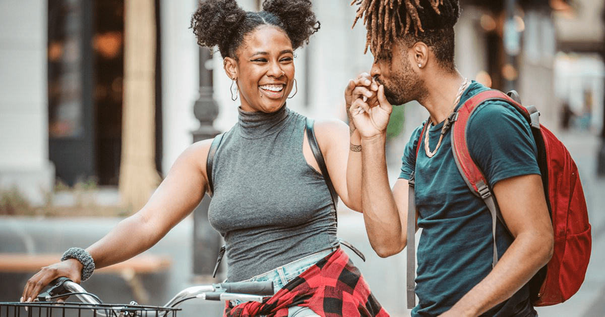 Love Bombing in 2025: 10 Key Signs and What It Costs Your Emotional Health