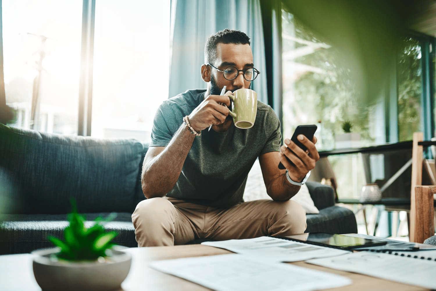 Top Savings Accounts vs. Broker & Robo-Advisor Cash Accounts in 2025: Who Offers the Best Rates?