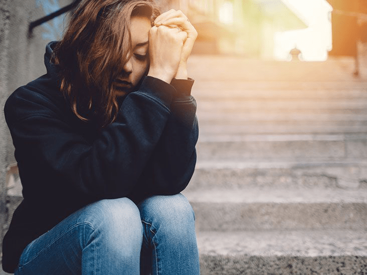 Как распознать и преодолеть суицидальные мысли: знаки, помощь и поддержка