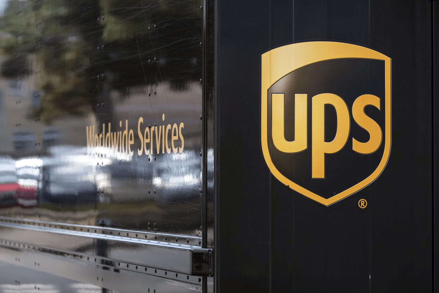 UPS Stock Plummets in 2025 Amid 30% Profit Decline and Revised Forecasts