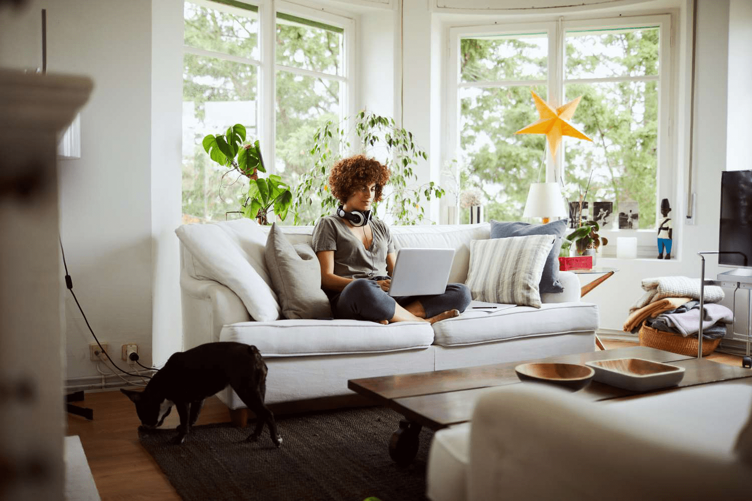 Uyda Ishlashning Afzalliklari va Kamchiliklari