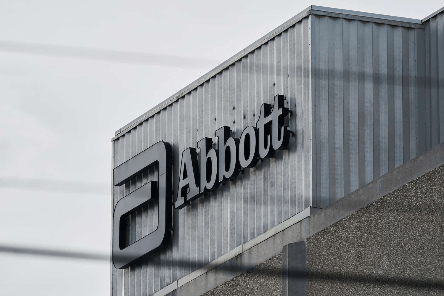 Abbott испытывает падение акций после крупного судебного решения по детской формуле