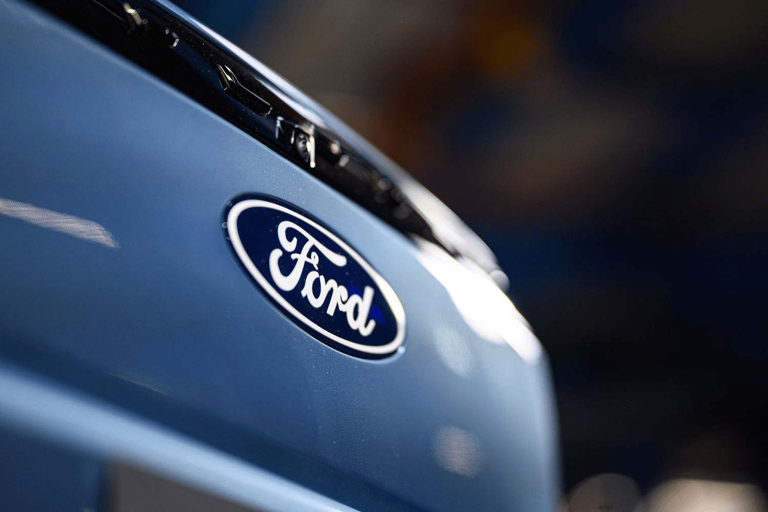 Ford Halts $3.5 Billion Michigan EV Battery Plant in 2025 Amid Union Strike and Political Concerns