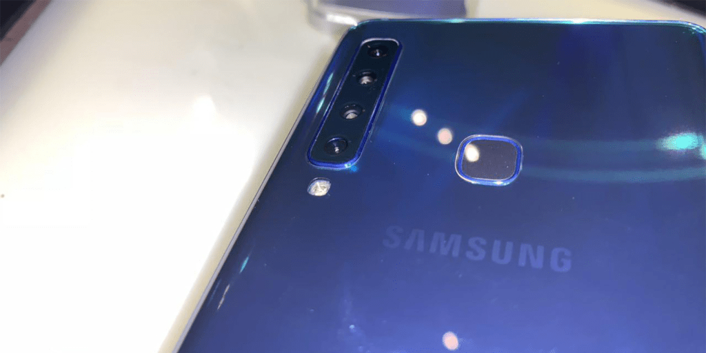 Первый в мире смартфон с четырьмя камерами на задней панели: революция в мобильной фотографии