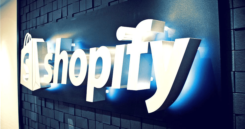 Акции Shopify столкнулись с давлением после понижения рейтинга аналитиком