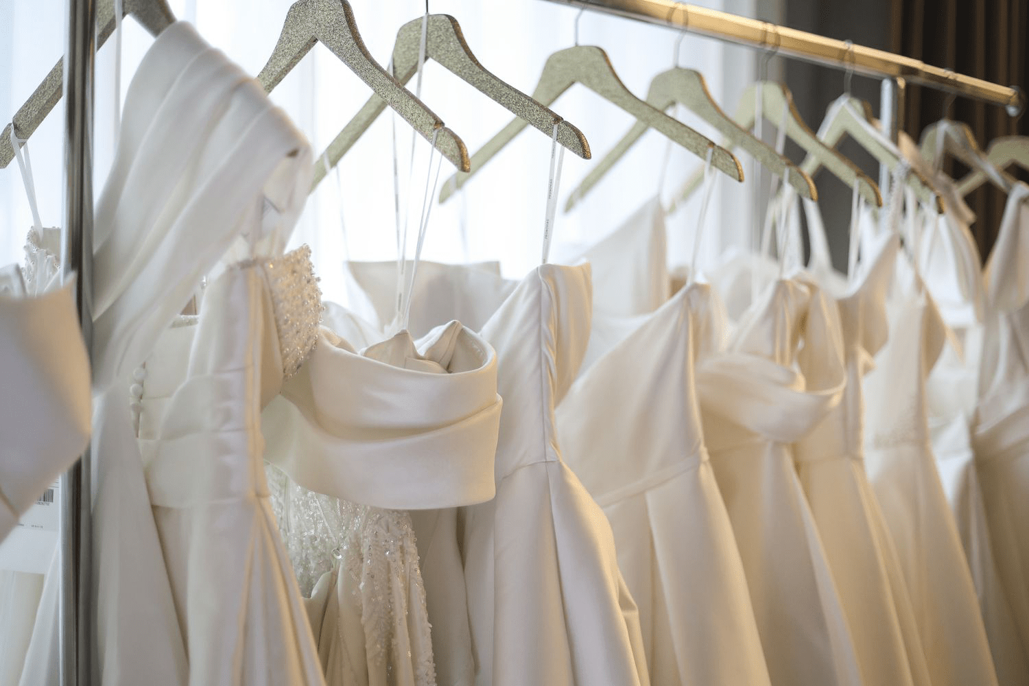 Как тарифы влияют на цены свадебных платьев: что ждёт невест в этом сезоне