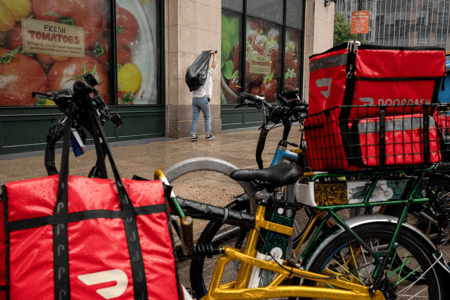 DoorDash Teams Up with Warner Bros. Discovery to Offer Max Streaming Free for DashPass Members