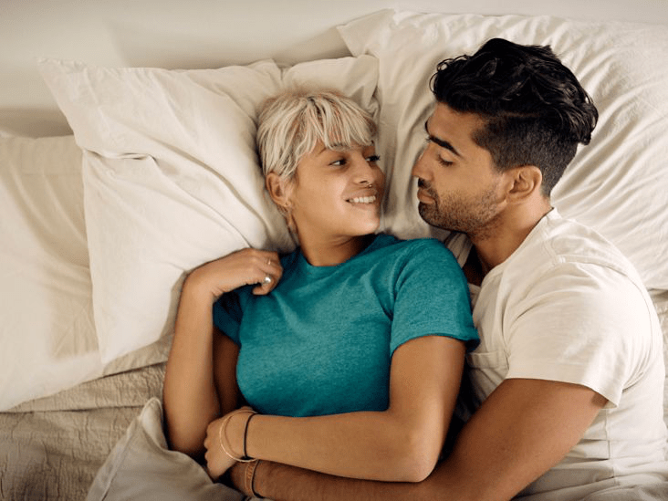 Друзья с привилегиями: как построить отношения без обязательств