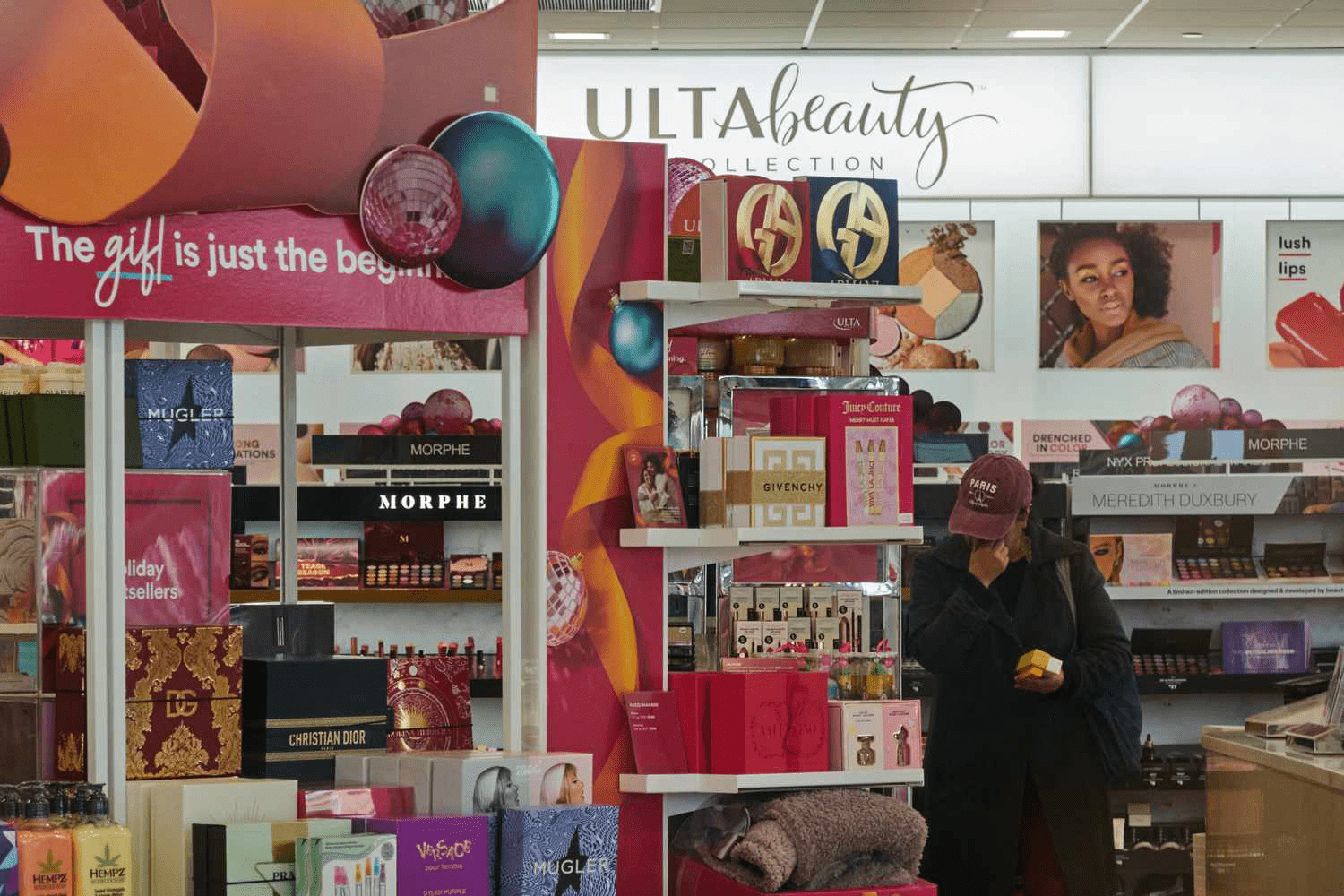 S&P 500 Bozori Kuchaymoqda: Ulta Beauty Aktsiyalari Ko‘tarildi, Berkshire Hathaway Investitsiyasi E’lon Qilindi