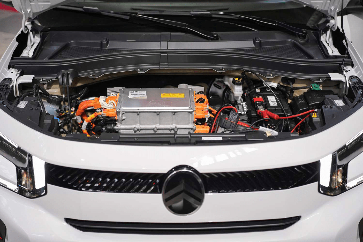 Совместное предприятие Stellantis и Orano: новая эра переработки аккумуляторов для электромобилей