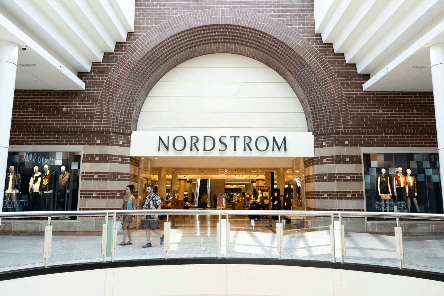 Акции Nordstrom Взлетают на Фоне Успешных Финансовых Результатов и Росте Продаж