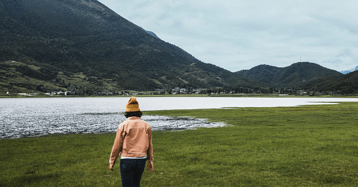 Walking Meditation Benefits in 2025: Boost Mood, Sleep & Wellness Naturally