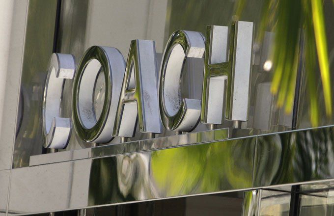 Акции Tapestry демонстрируют рост после повышения рейтинга аналитиков