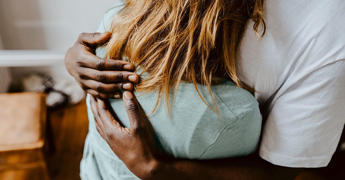 Menghadapi Duka dan Trauma Kolektif Setelah Tragedi Penembakan Massal