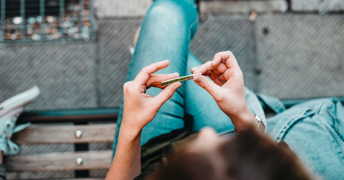 2025 Guide: Safer Cannabis Smoking Methods and Their Costs